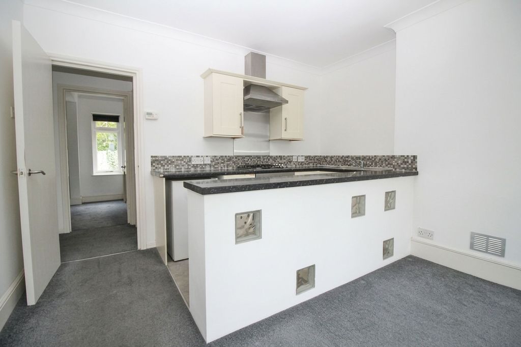Additional image 4 of 2 bed flat for saleOld Shoreham Road, Brighton BN1