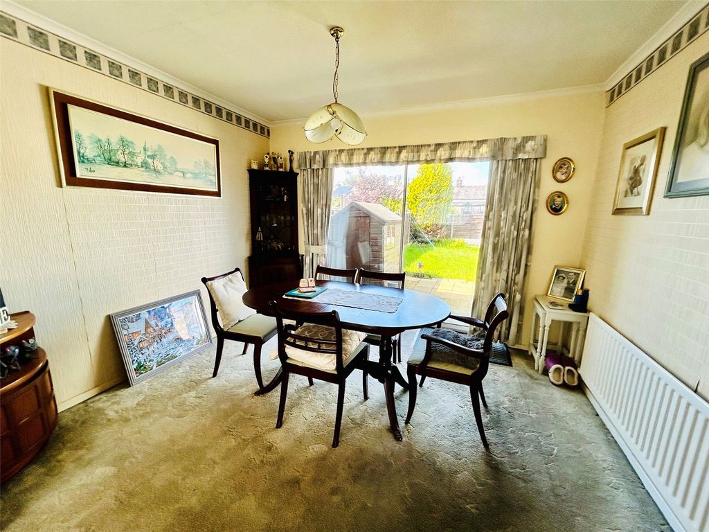 Property photo 3 of 15 Dining Room