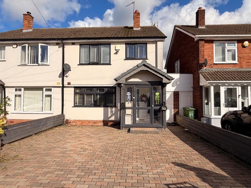 Property photo 1 of 11 Approach