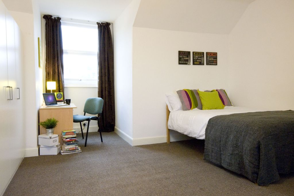 Property photo 3 of 7 Bedroom