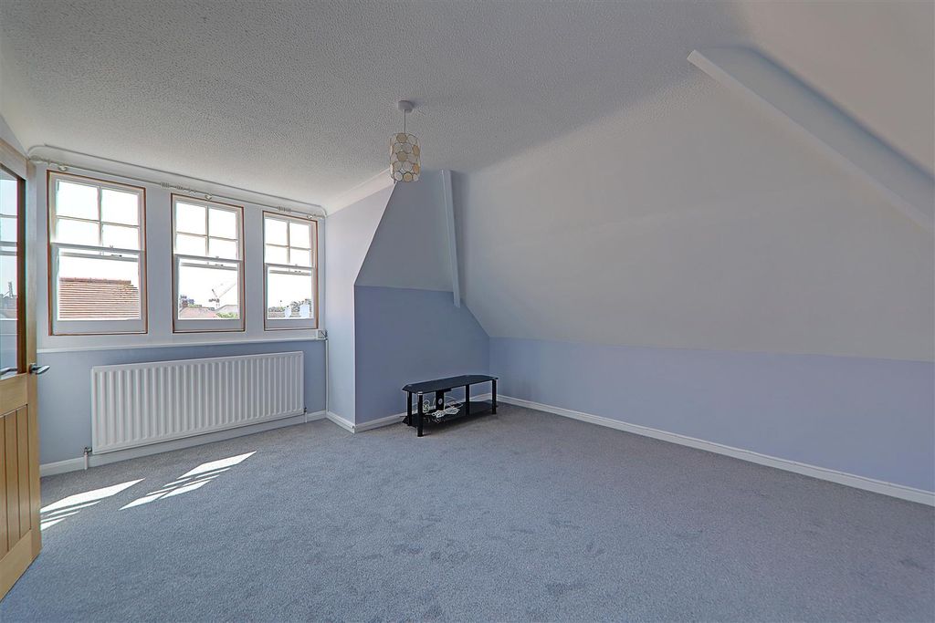 Additional image 4 of 2 bed flat to rentSt. Michaels Road, Worthing BN11