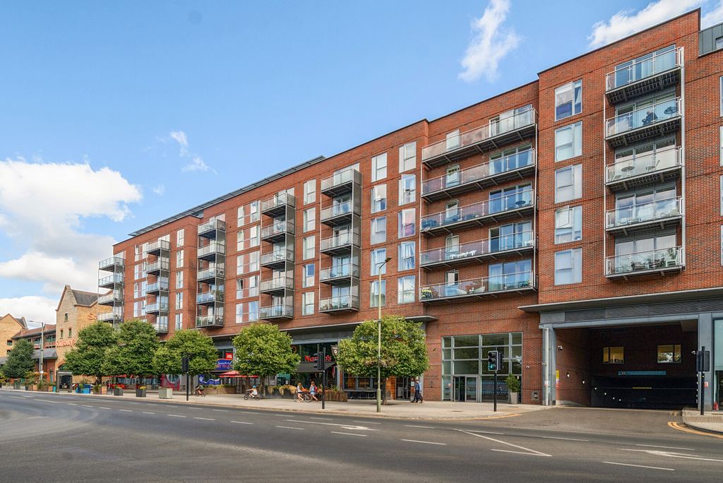 Property photo 1 of 11 1502340-15-6A747A...