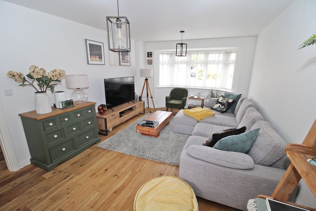 Property photo 2 of 14 5173231