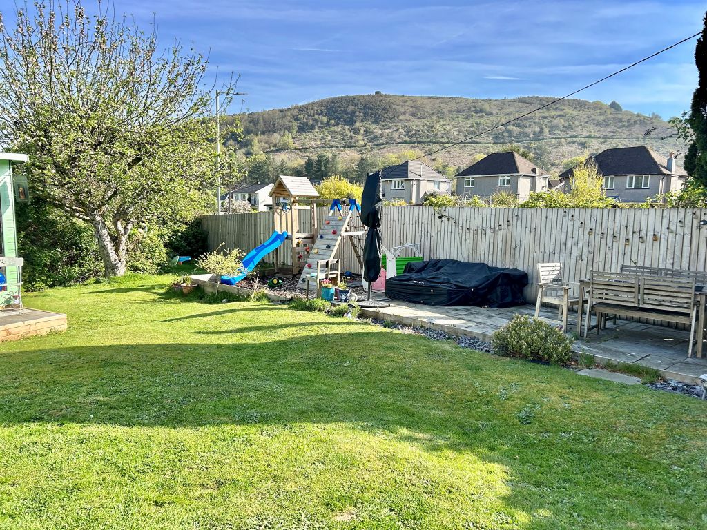 Property photo 3 of 33