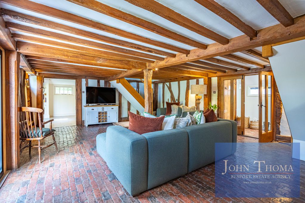 Additional image 20 of 6 bed property to rentMarshalls Barn, Woodside, Epping CM16