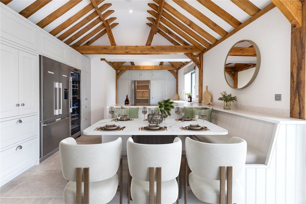 Property photo 3 of 11 Picture 3