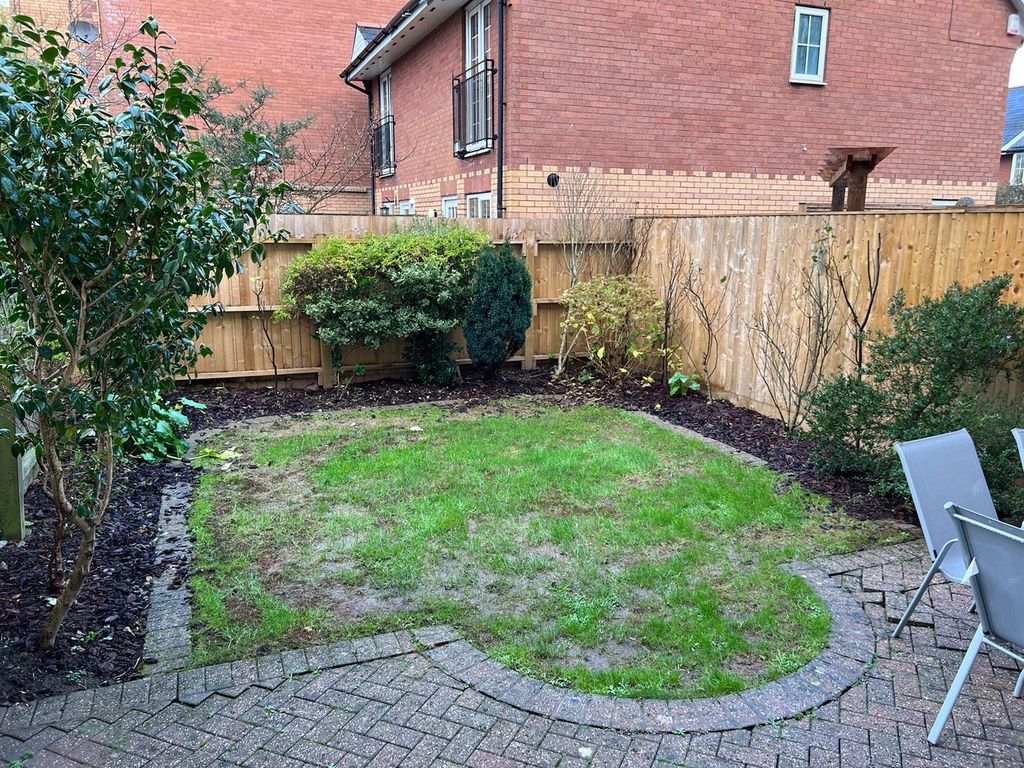 Property photo 2 of 9 Garden