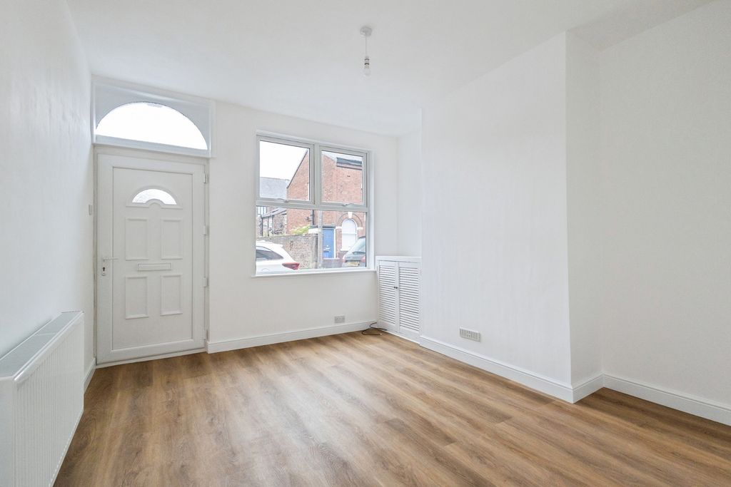 Property photo 3 of 15 Pbox-Img.Jpg