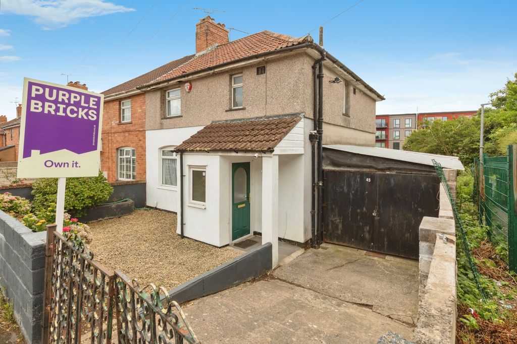 Property photo 2 of 20