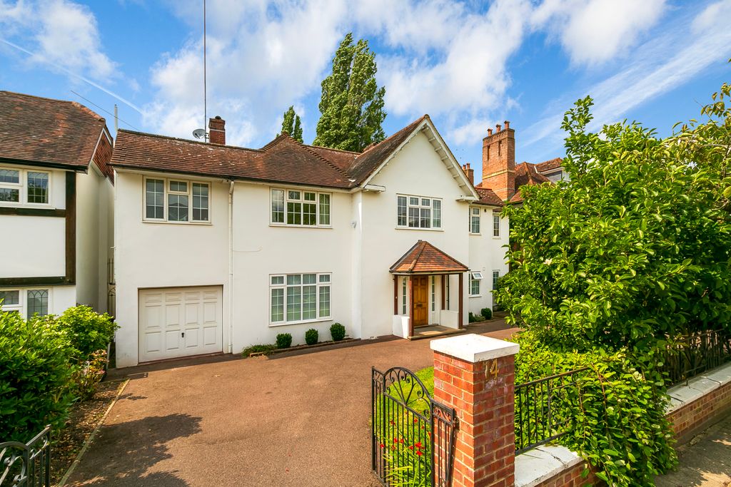 Property photo 2 of 29