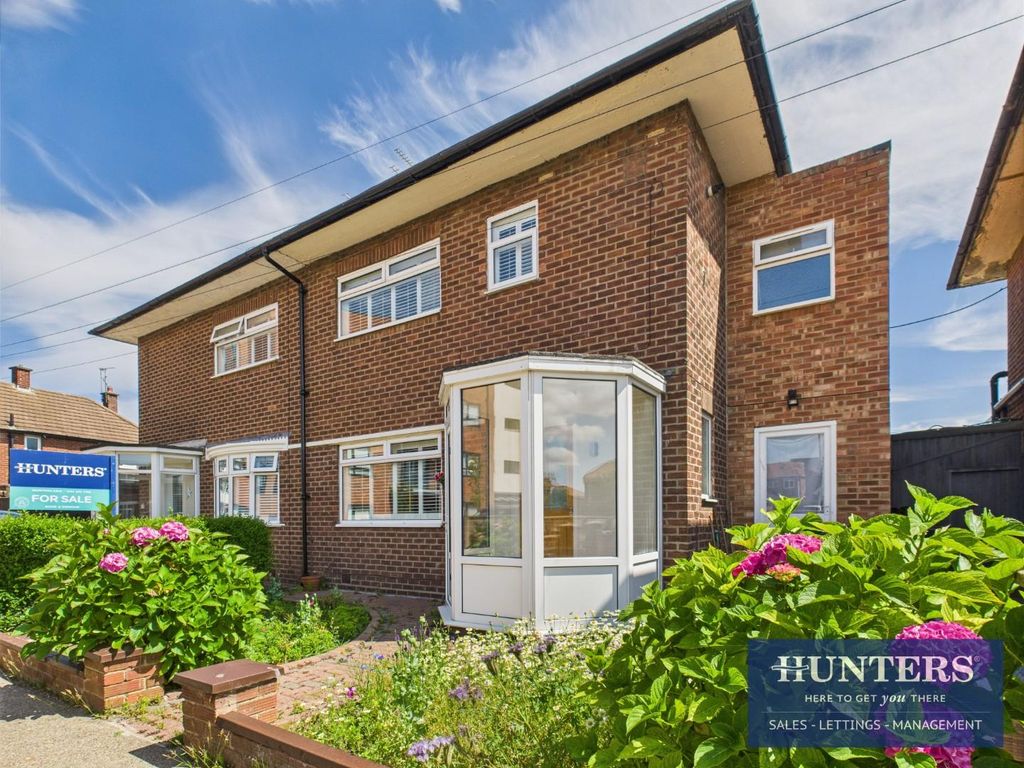 Property photo 1 of 13 External