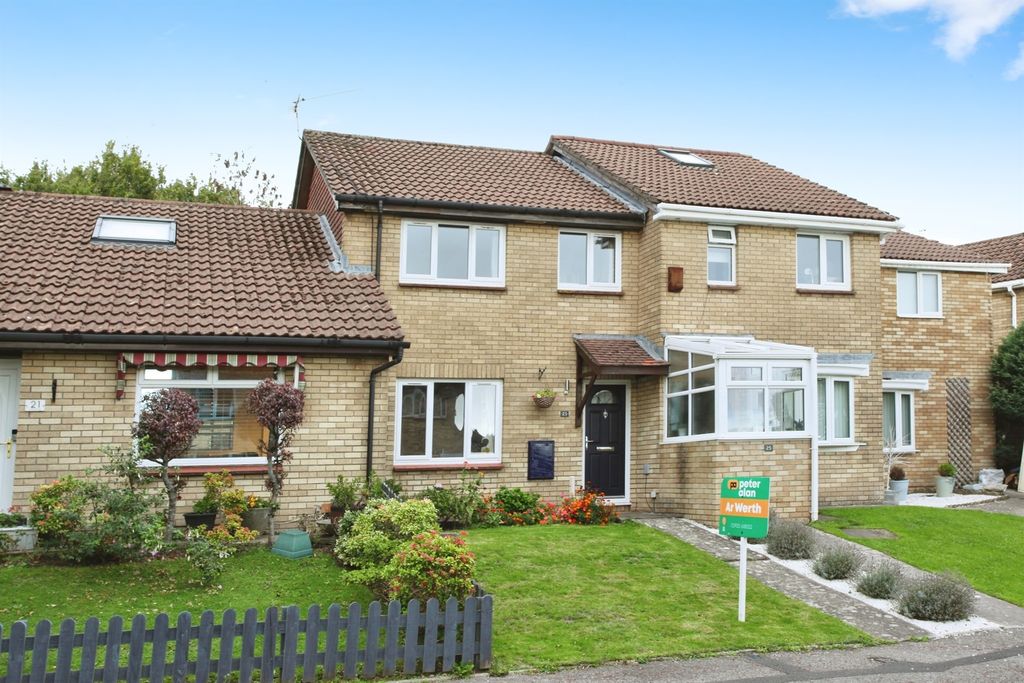 Property photo 2 of 17