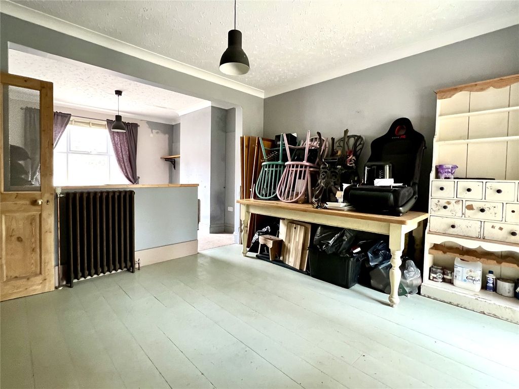 Property photo 3 of 17 Picture No. 28