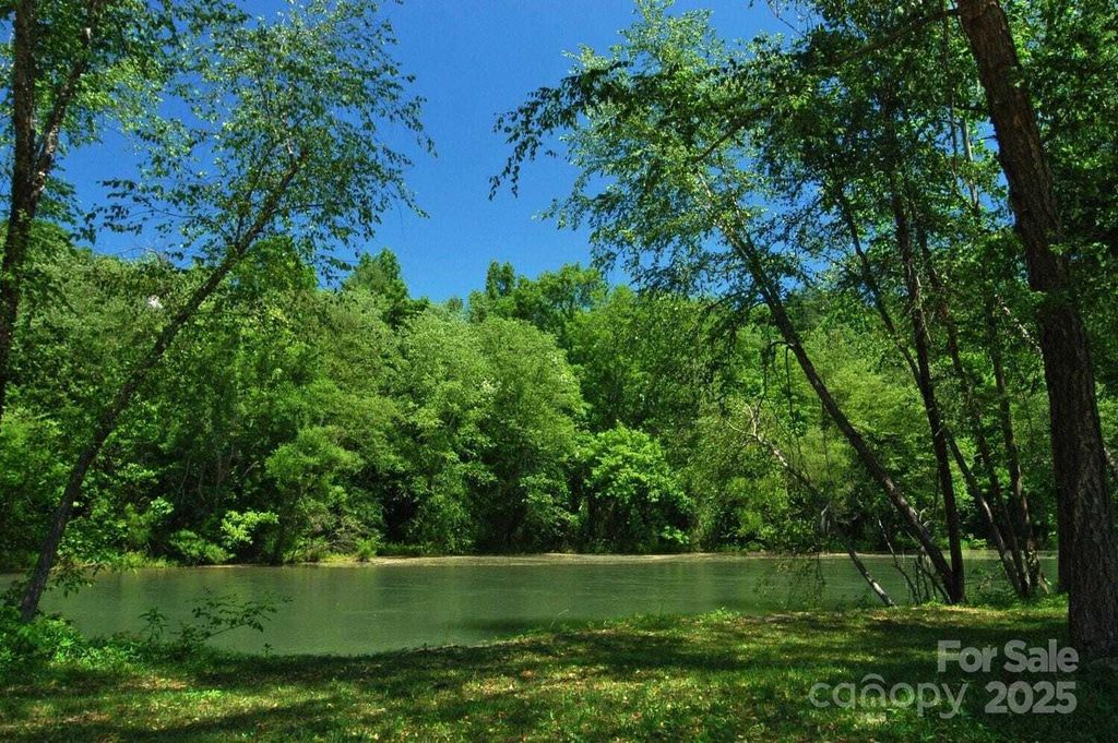 Property photo 3 of 10 <Alttext/>