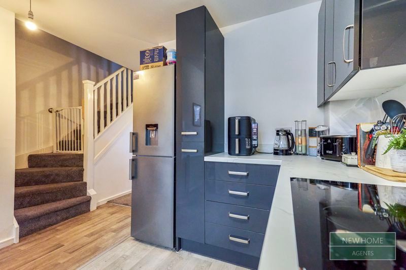 Property photo 3 of 16 Photo 13