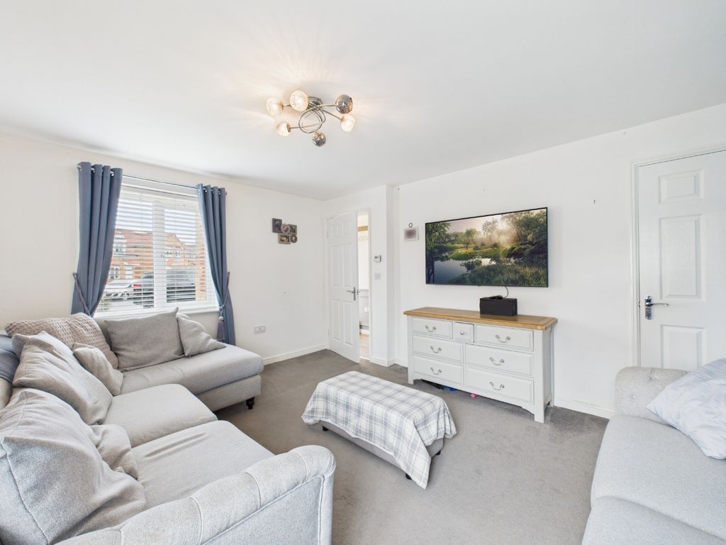 Property photo 3 of 15 4176428