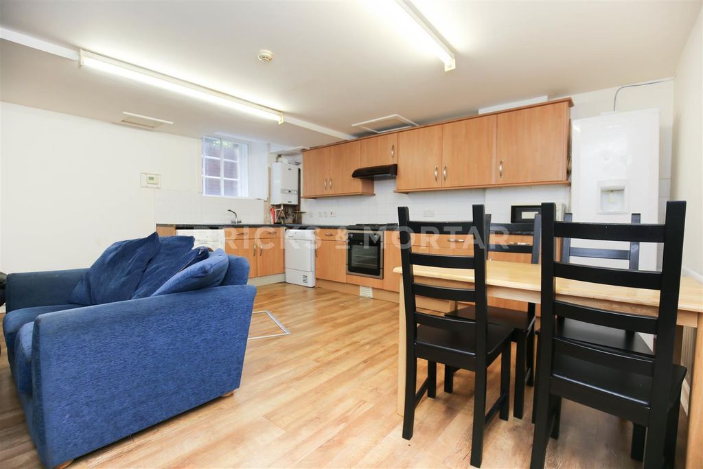 Property photo 2 of 8 Vcweh5Sbxsulunqr0Ytsj43Crgc.Jpg