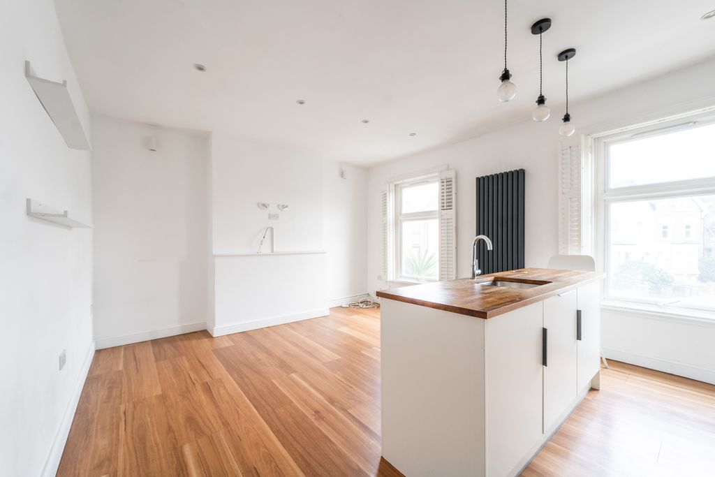 Property photo 2 of 10 Ndb07650