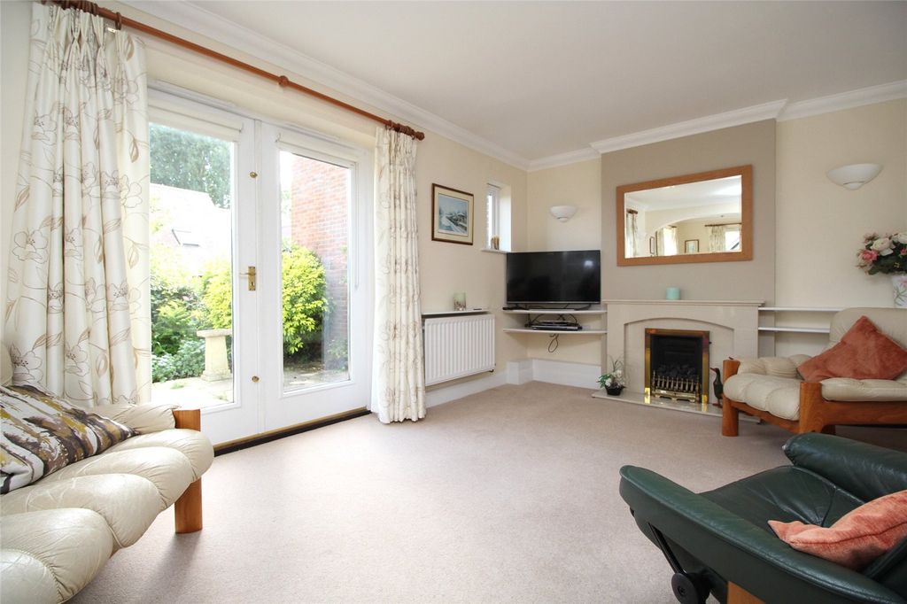 Property photo 2 of 21 Picture No. 30