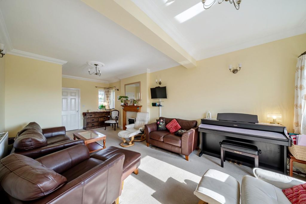 Property photo 2 of 42 1433172-24-69Bd3304d8740.Jpg