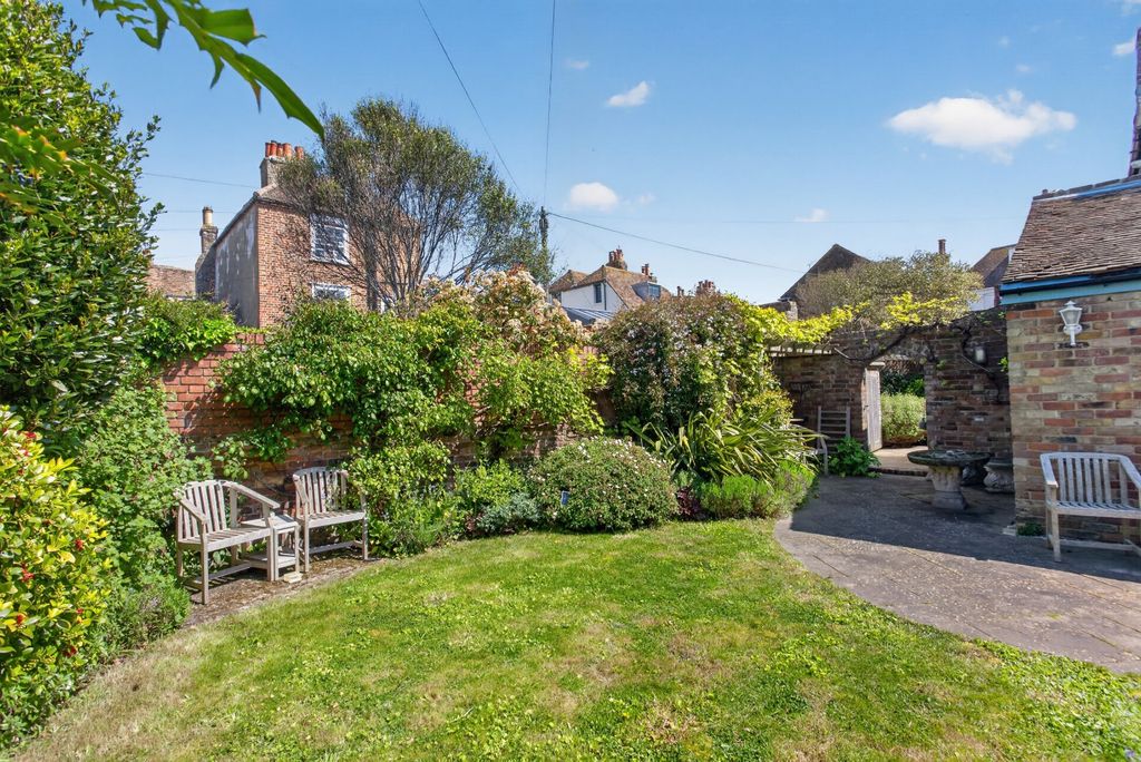 Property photo 3 of 23 Picture No. 28
