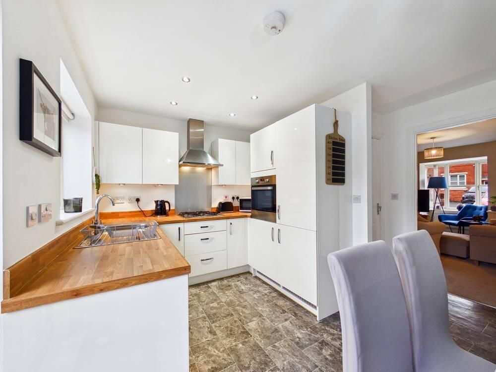 Property photo 2 of 15 Kitchen