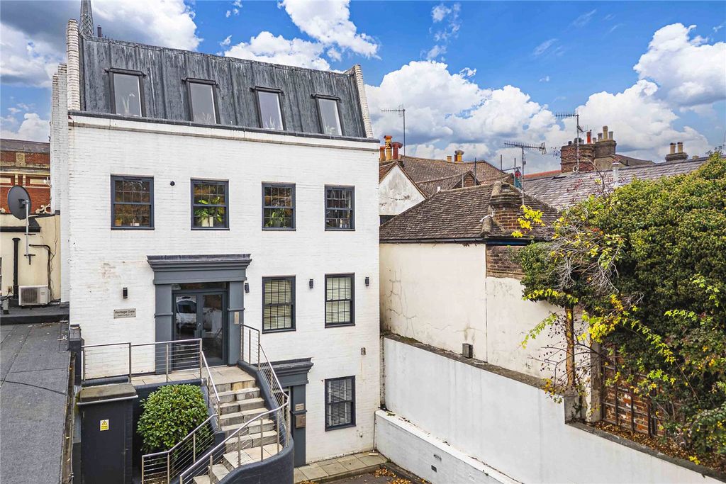 Property photo 1 of 12 Picture No. 14