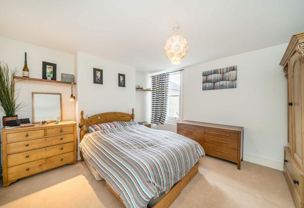 Property photo 3 of 7