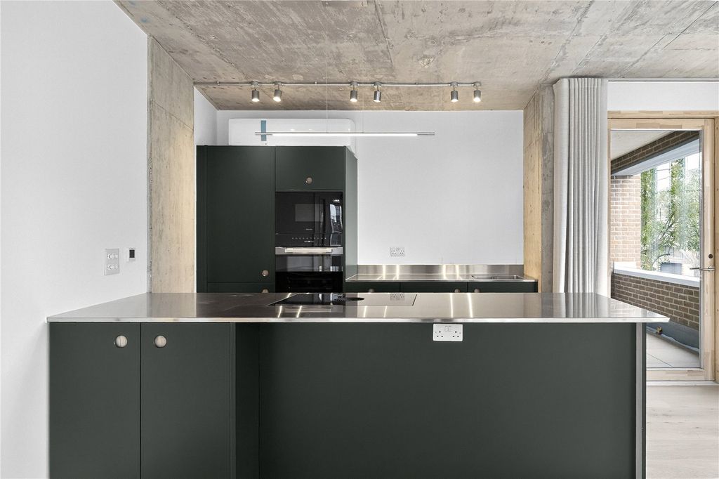 Property photo 2 of 20 Kithen