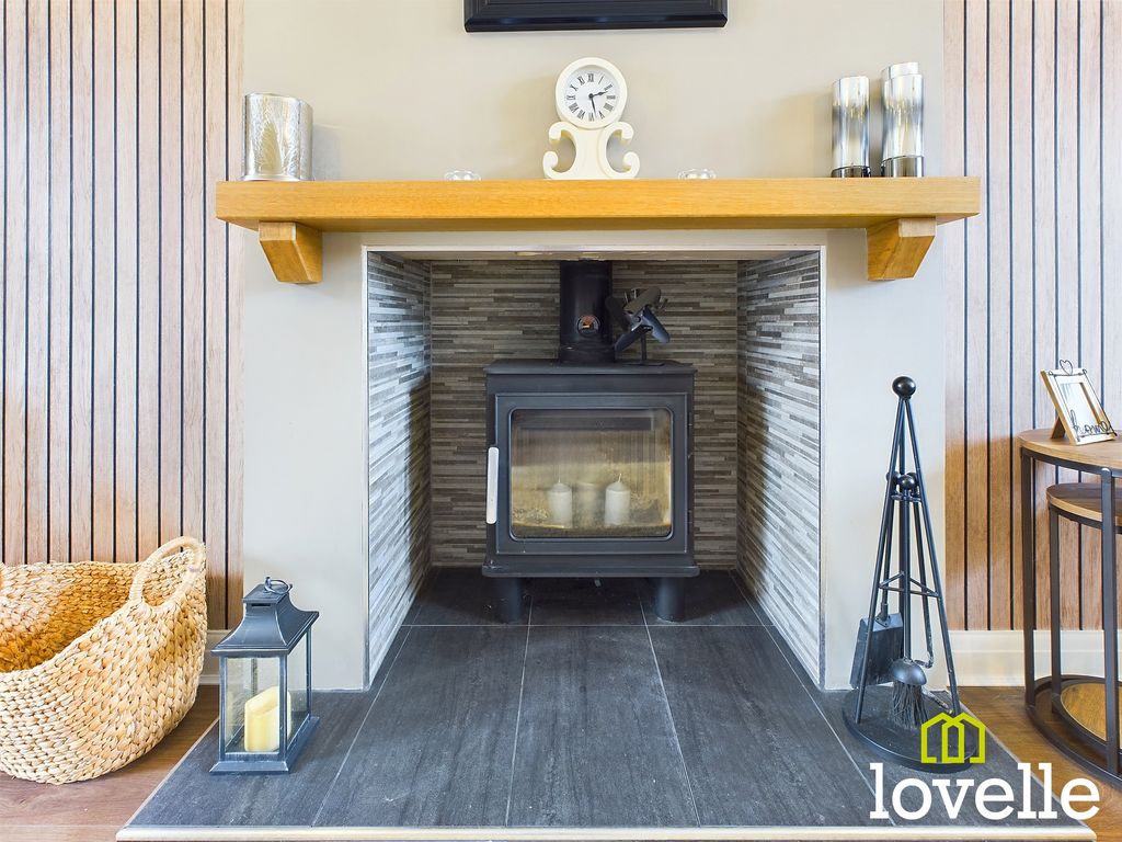 Property photo 2 of 31