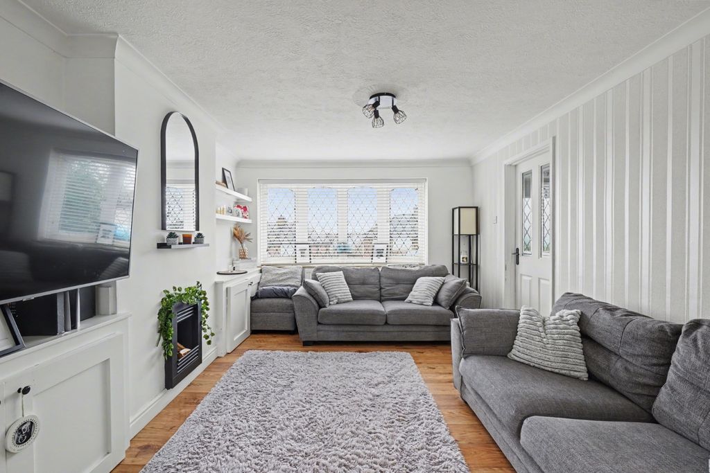 Property photo 3 of 15 3083025