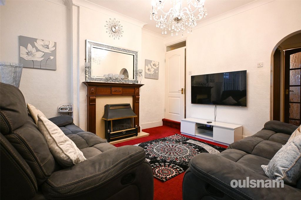 Property photo 2 of 18 Picture No. 15