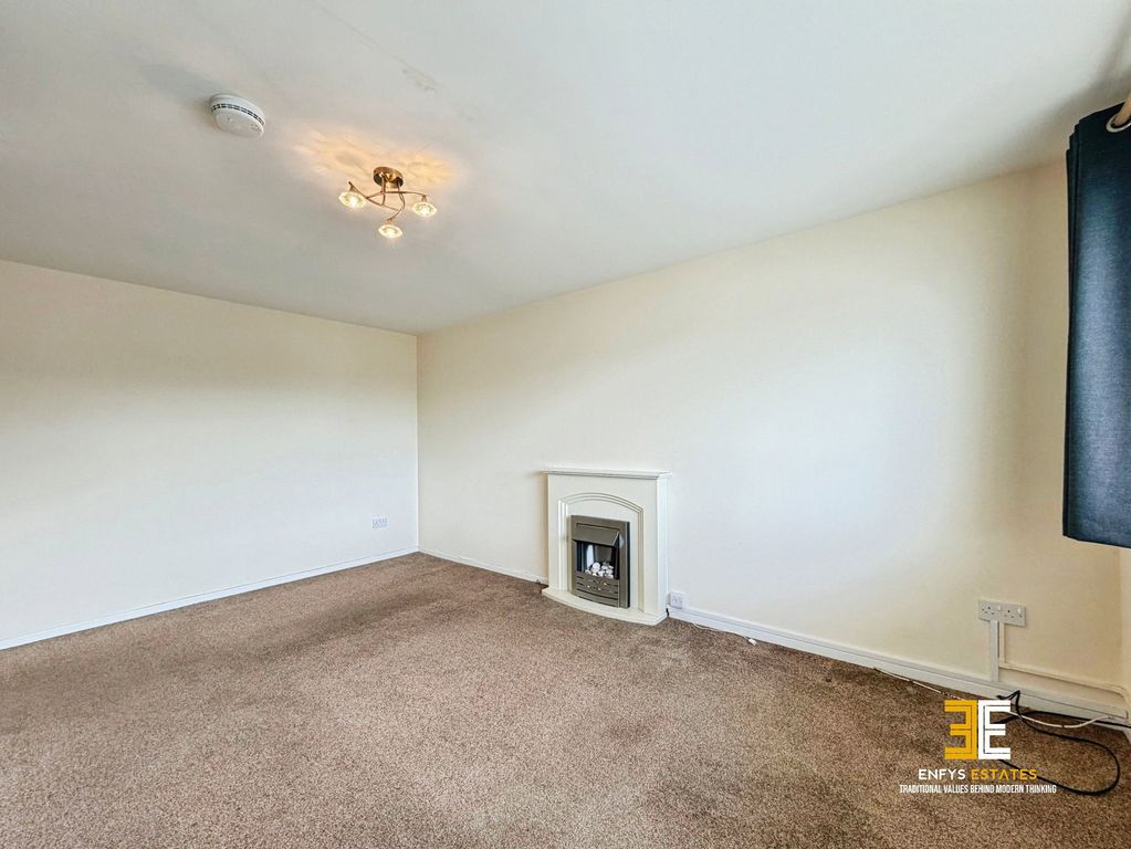 Property photo 3 of 31