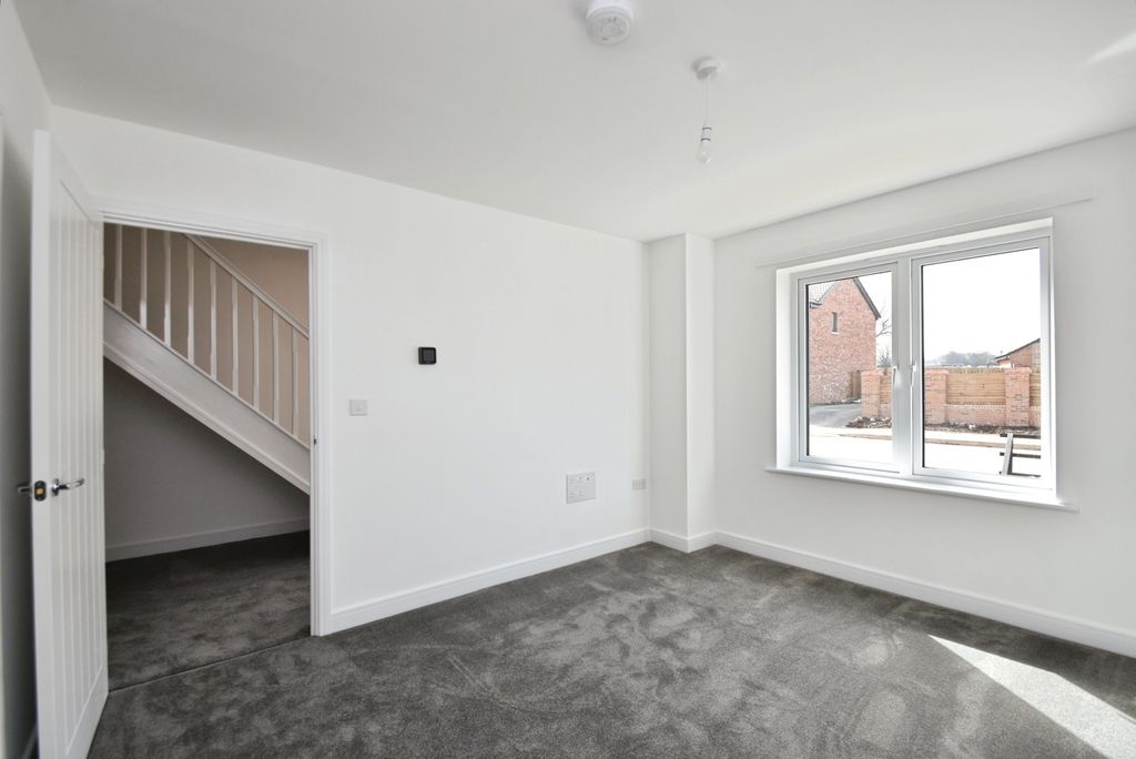 Property photo 3 of 25 Pbox-Img.Jpg
