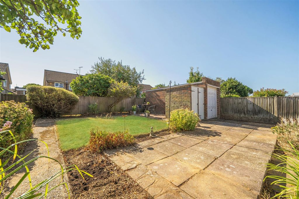 Property photo 2 of 19 For Sale By Aspire Residential | Upton Road