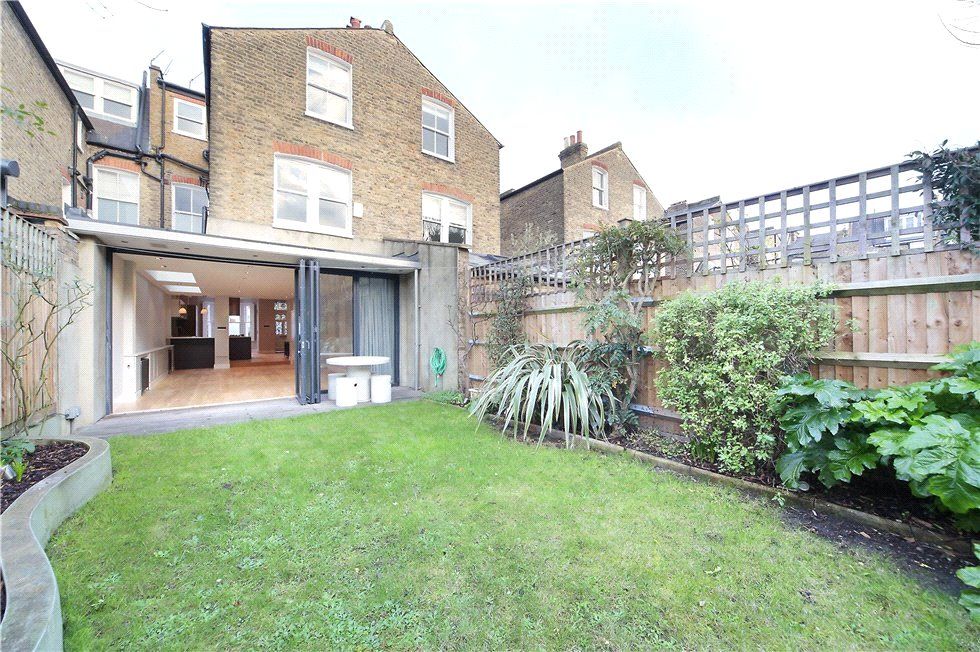 Property photo 2 of 13