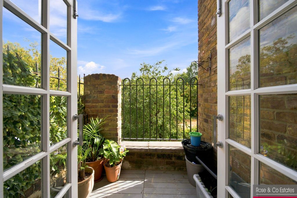 Property photo 2 of 12 Photo 12
