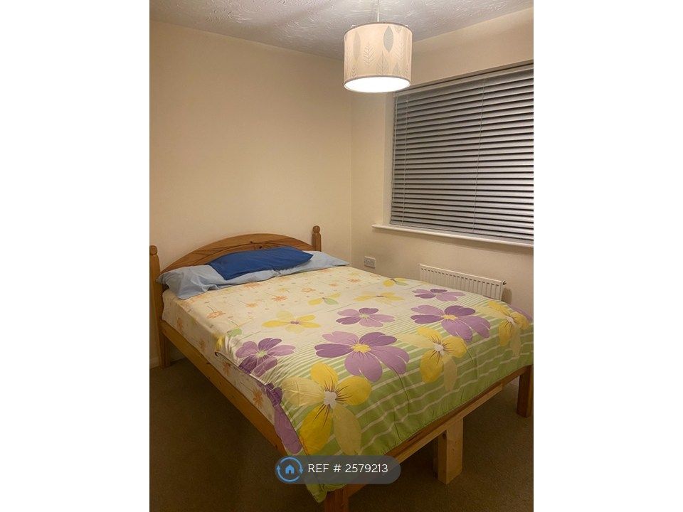 Property photo 3 of 31 Master Bed Room 1 (Double Bed)