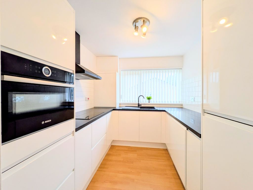 Property photo 2 of 8 1000001243