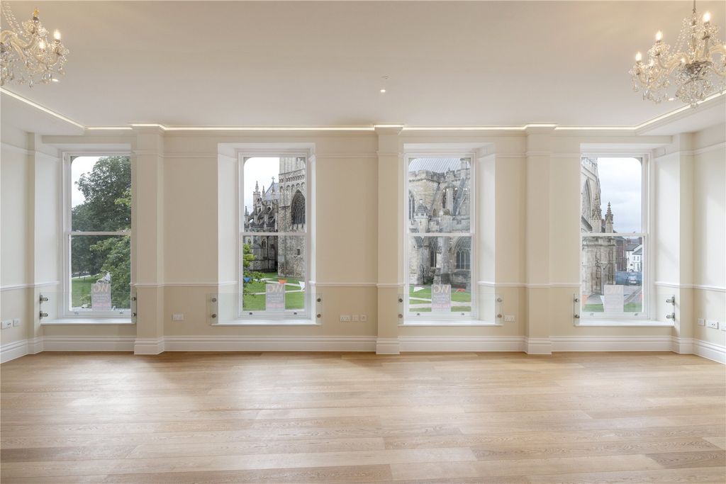 Property photo 3 of 15 Living Room