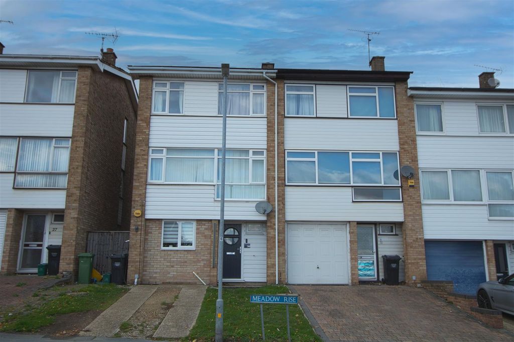 Property photo 2 of 10 Front.Jpg