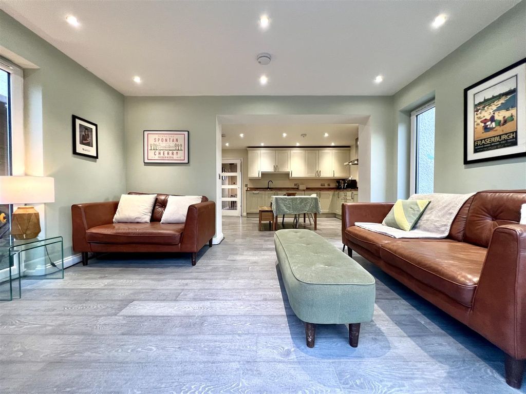 Property photo 2 of 28 Kirkton Drive, Burntisland