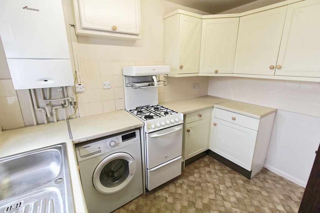 Property photo 3 of 14 Img_3888_Dxo