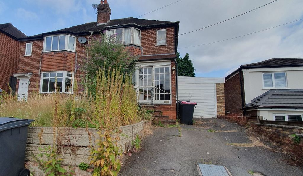 Property photo 2 of 27