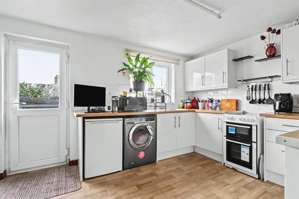 Property photo 2 of 8 2 - Kitchen