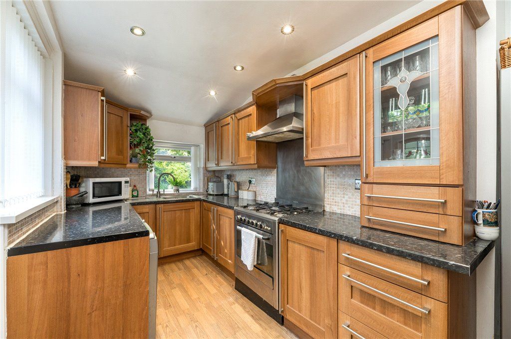 Property photo 3 of 28 Kitchen