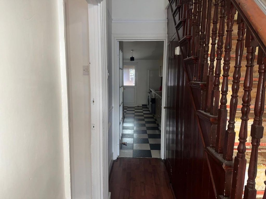 Property photo 3 of 23 d1Da0c94-B7A2-4673-A9ee-14c4Cebe596A.Jpeg