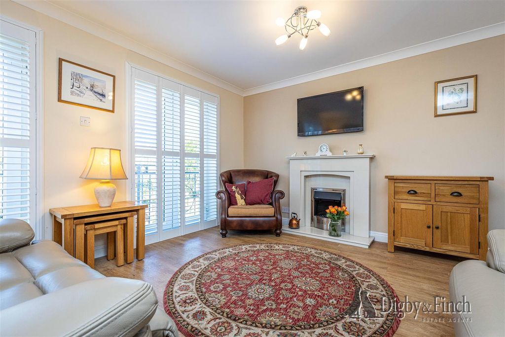 Property photo 3 of 21 First Floor Sitting Room