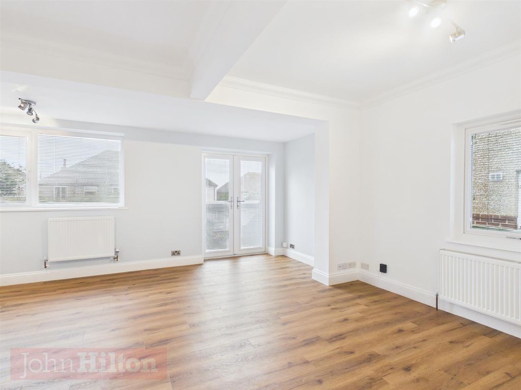 Property photo 2 of 15 Cam02534G0-Pr0695-Still017.Jpg