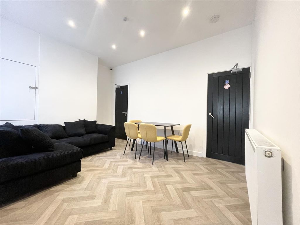 Property photo 2 of 7 Img_7115.Jpg